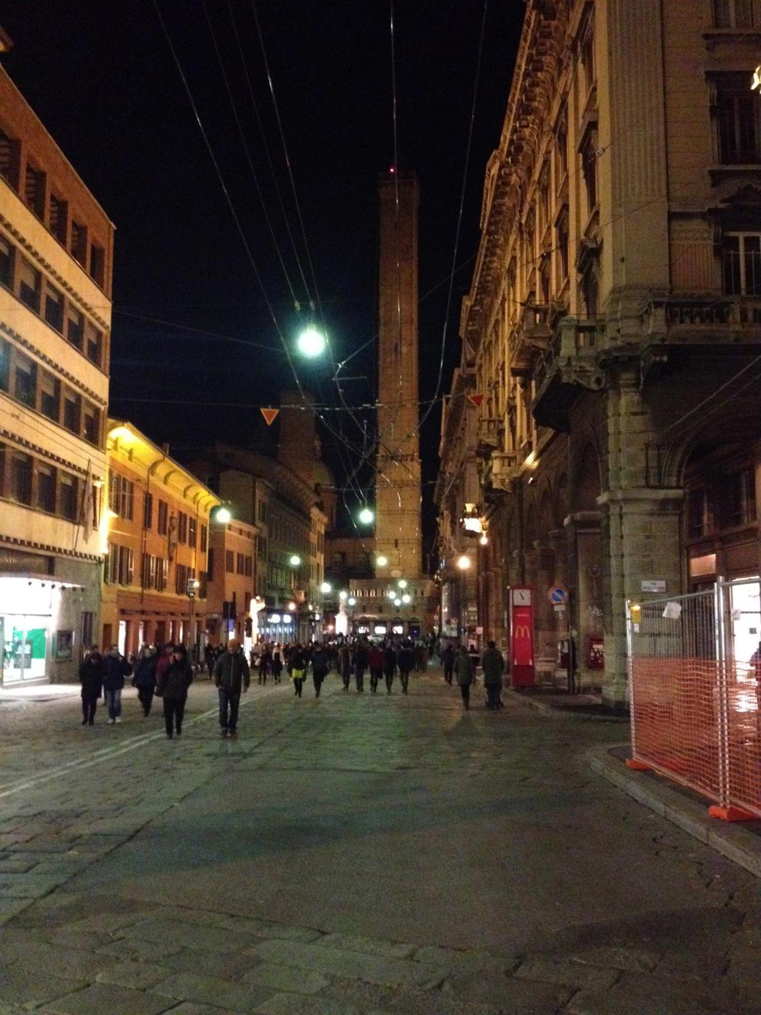 Alle Torri Bologna Buitenkant foto