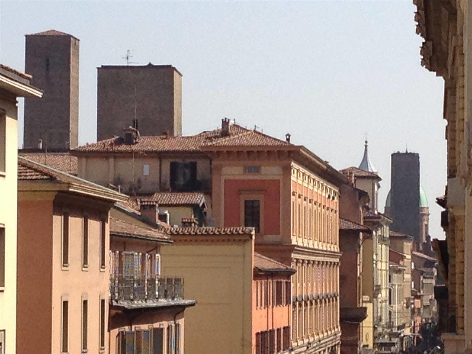 Alle Torri Bologna Buitenkant foto